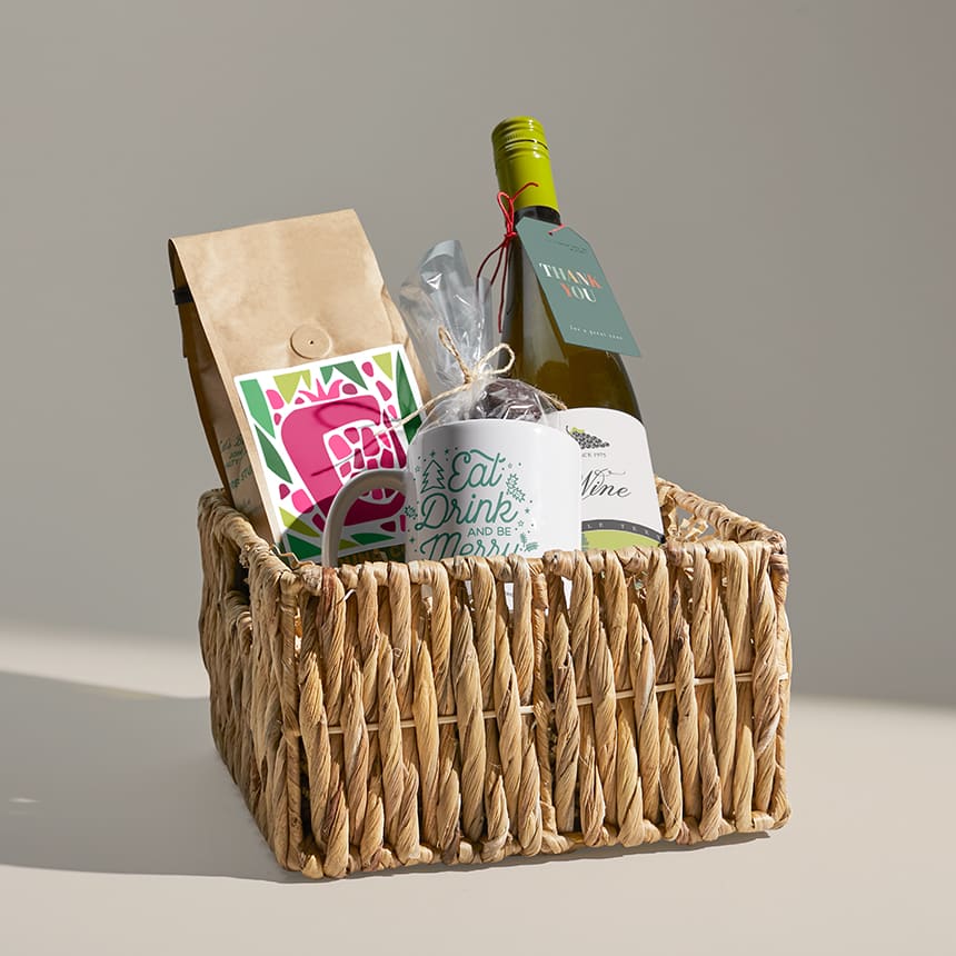 Wine Gift Box or Wine Hamper: Which Option Best Suits the Occasion?