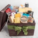 How to Build Your Own Custom Christmas Gift Box Online